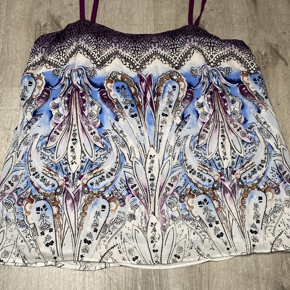 White House Black Market Paisley Cami - Picture 3 of 6